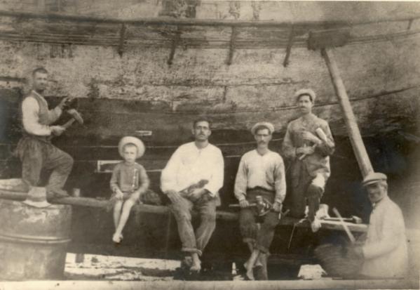 STO TARZANA TIS MYTILINIS O PATERAS MOU & O PAPOUS MOU TO 1925