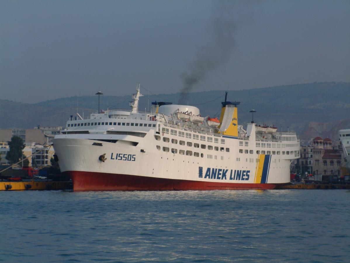 lists in piraeus 2002