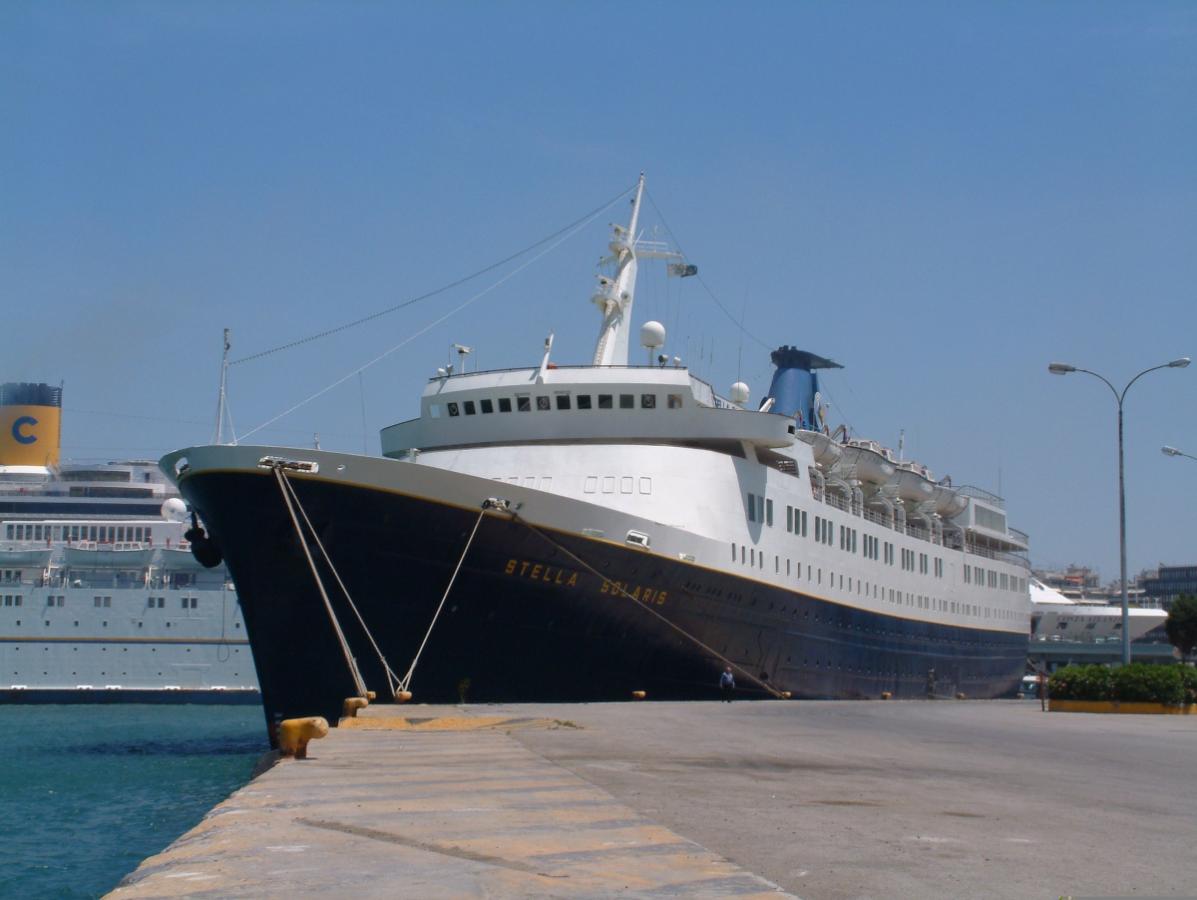 stella solaris piraeus 2002