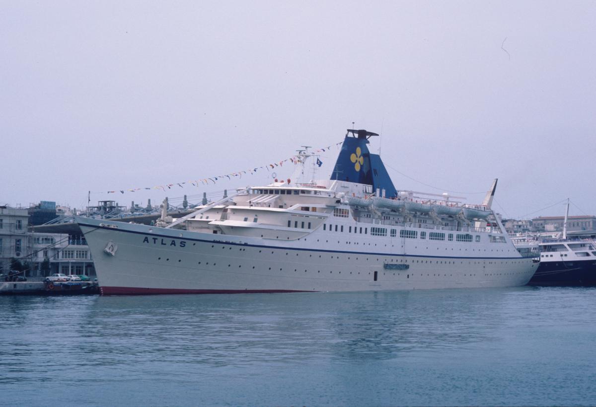 atlas piraeus port 84