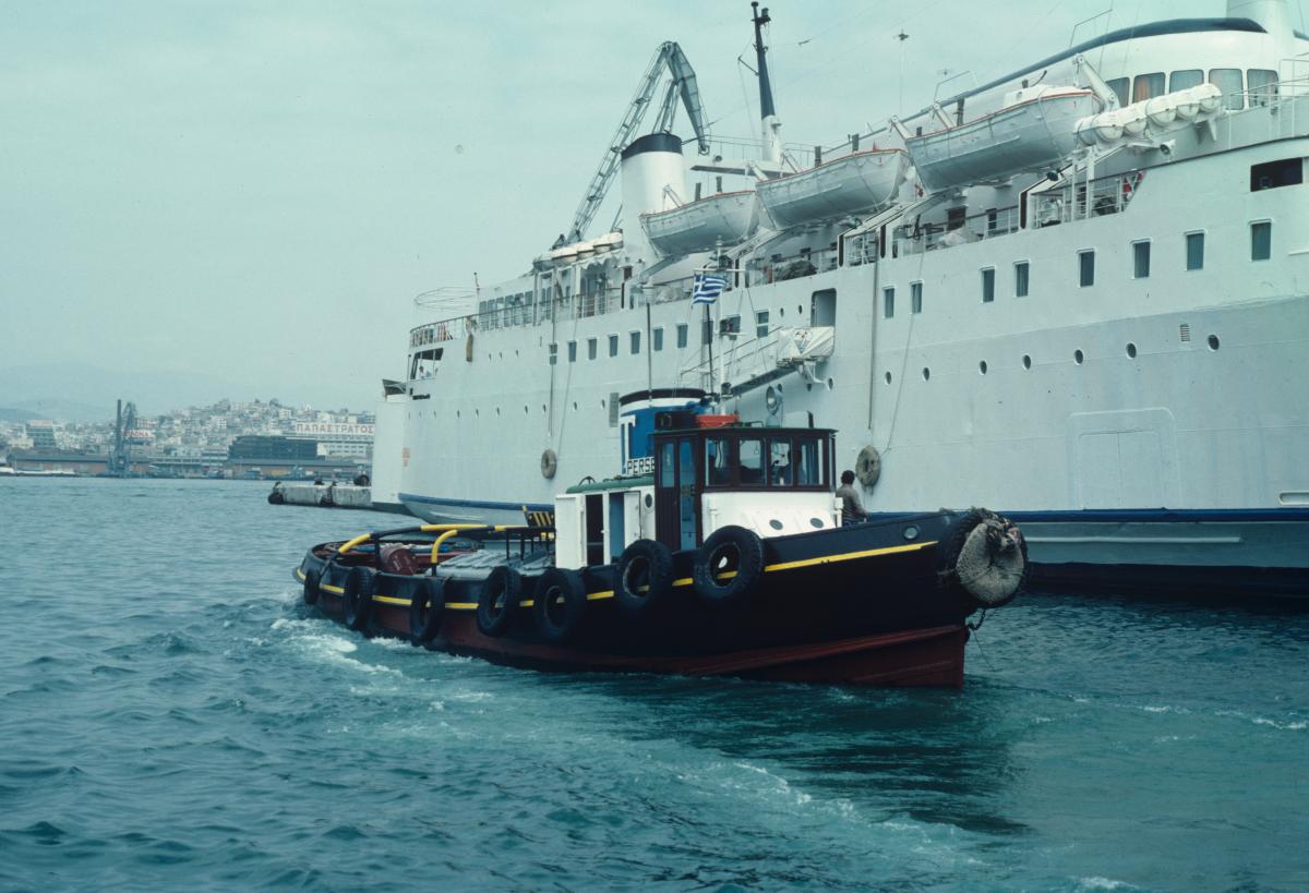 perseus in piraeus main port 1984