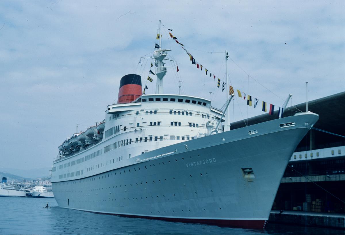 vistafjord in piraeus 1984