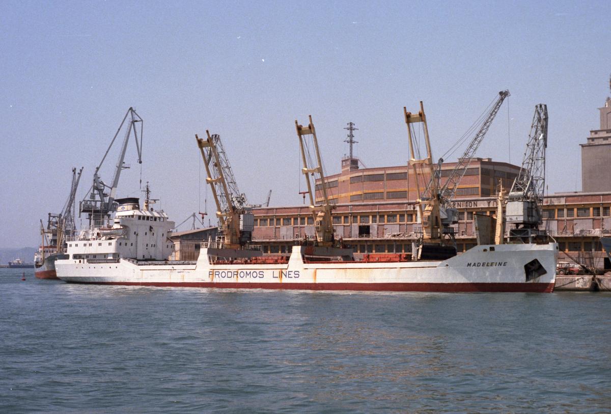 madelaine in piraeus main port 1984 when the port was commercial
look at the old buildings that have all now gone